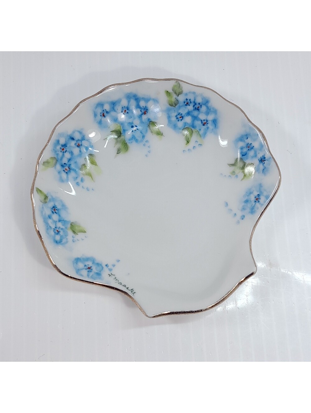 Forget me not seashell shell trinket tray dish blue flowers floral gold trim